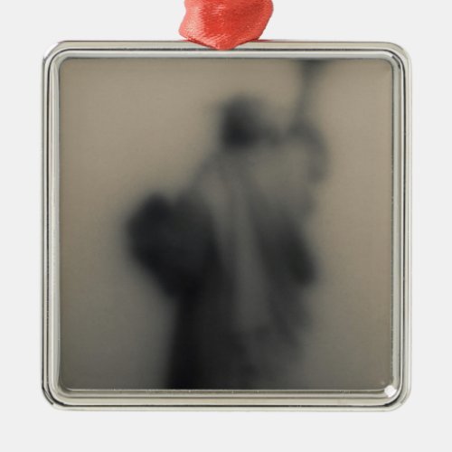 Diffused image of the Statue of Liberty Metal Ornament