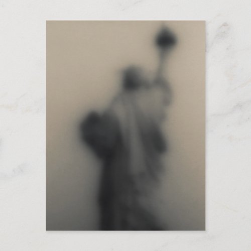 Diffused image of the Statue of Liberty Postcard