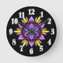 Disencumbered Round Clock