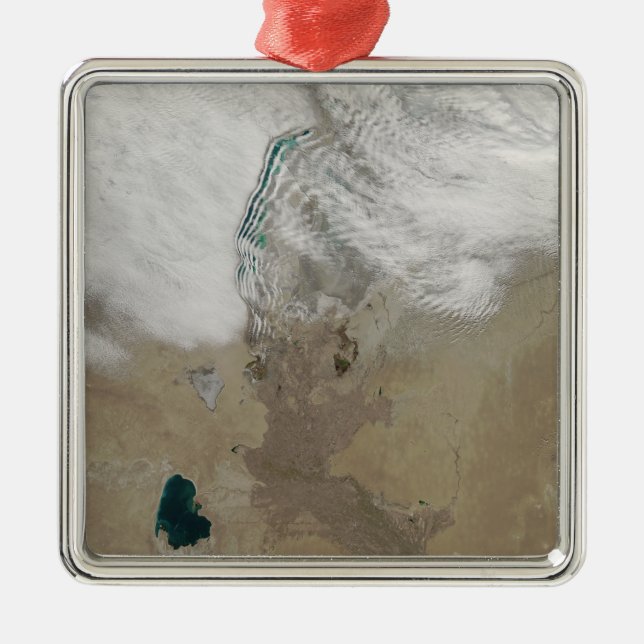 Distinctive lines of clouds metal ornament (Front)