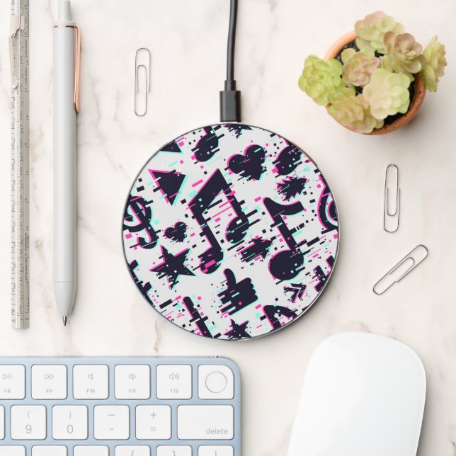Distorted Musical Notes & Hearts Pattern Wireless Charger (Desk)