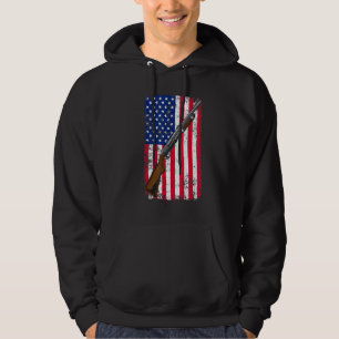 Distressed Clay Pigeon Shooting Usa Shotgun Flag - Hoodie