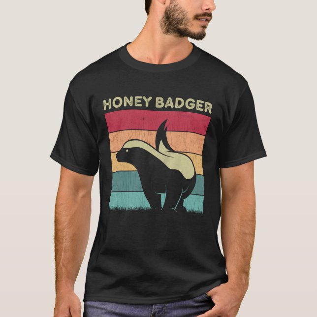 Distressed Honey Badger Lover Boys Girls Retro Hon T-Shirt (Front)