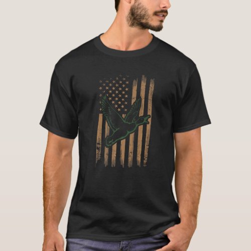 Distressed Patriotic Us Flag With Duck  Hunting T_Shirt