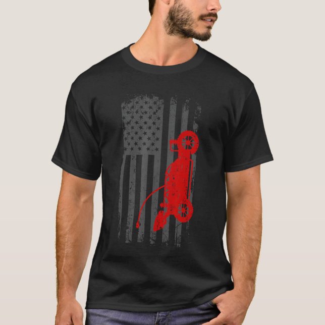 Distressed RC Car American Flag Racing Racers retr T-Shirt (Front)