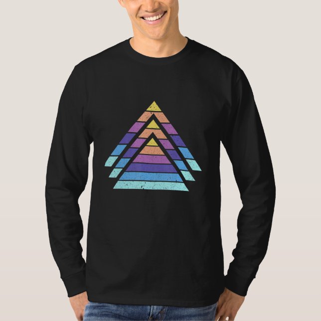 Distressed Retro Sunset Pyramids Egyptian Design T-Shirt (Front)
