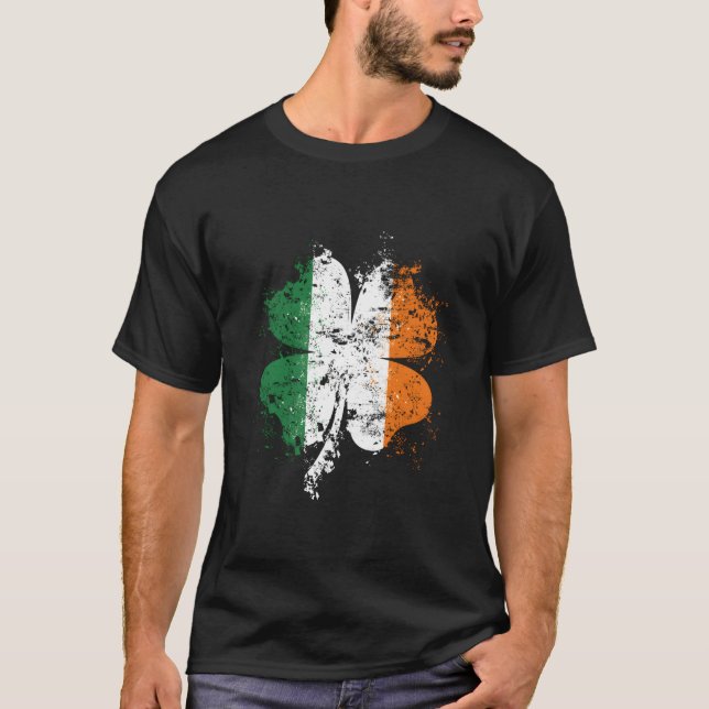 Distressed Shamrock Irish Flag Stpatrick'S Day Ire T-Shirt (Front)