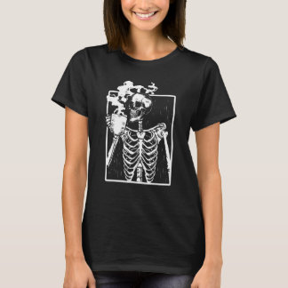Distressed Skeleton Vintage Smiling Skull Drinking T-Shirt