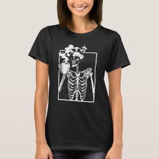 Distressed Skeleton Vintage Smiling Skull Drinking T-Shirt