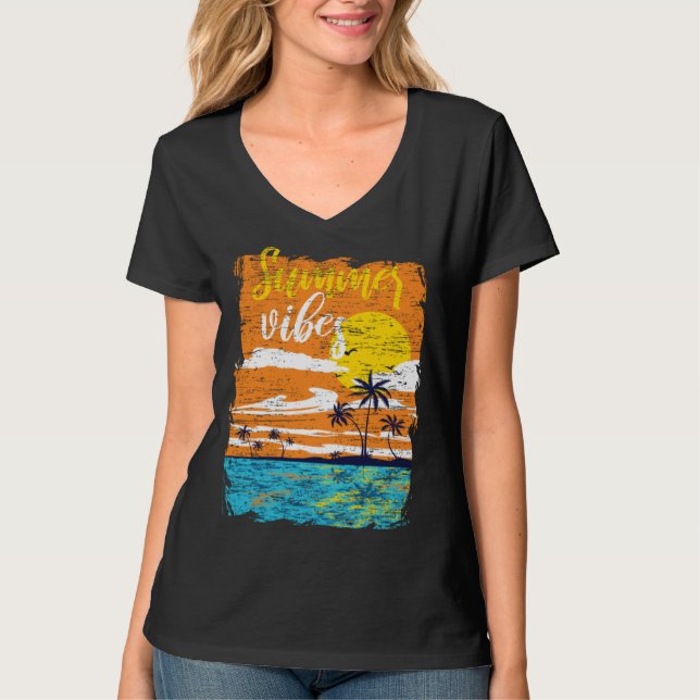 Distressed Summer Vibes Retro Sunset Beach Palm Tr T-Shirt (Front)
