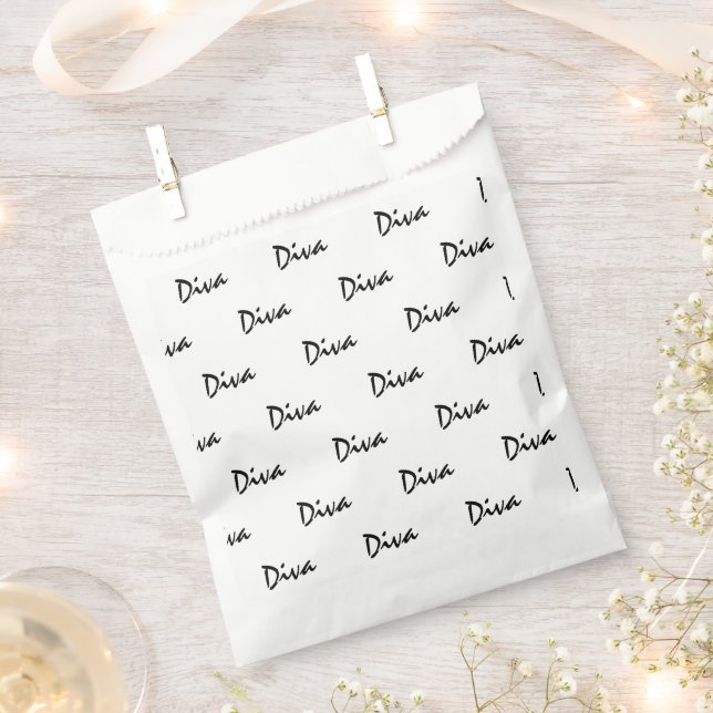 Diva Personalize Favor Bag (Clipped)