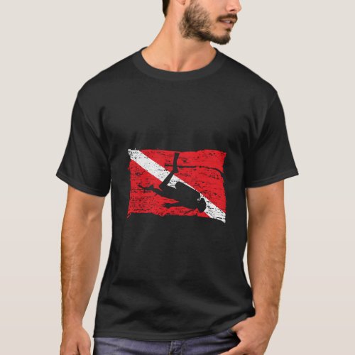 Diving Flag For Scuba Divers Who Love Dive In The  T_Shirt