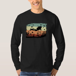 Diving Scuba Diving Diver Retro Funny Gift Idea T-Shirt
