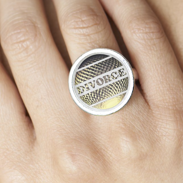 Divorce Ring in silver gold  (Creator Uploaded)