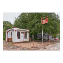 Dixie Gas Station at Texas Museum