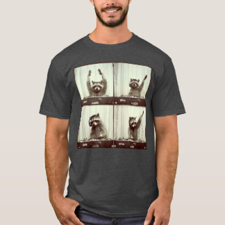 DJ Raccoon Scratching Vinyl Raccoon Hip Hop Style T-Shirt