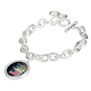 "Do you speak English?" in English. Flag & Earth Bracelet