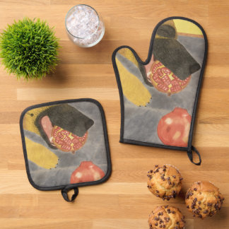 Dog and pomegranate oven mitt & pot holder set