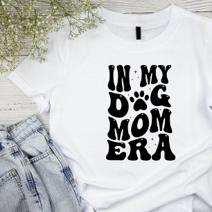 Dog Mom Retro Font Women's Basic T-shirt