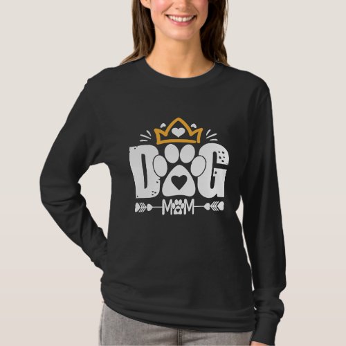 Dog Mom Typography with Heart and Paw Print Graphi T_Shirt