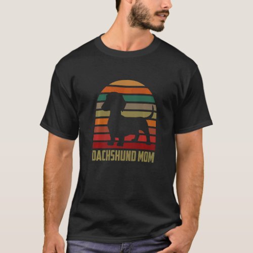 Dog Mom Weiner Dog  Retro Vintage Dachshund Mom T_Shirt