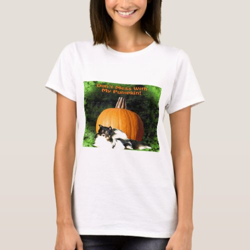 Dog Protecting Large Pumpkin T_Shirt
