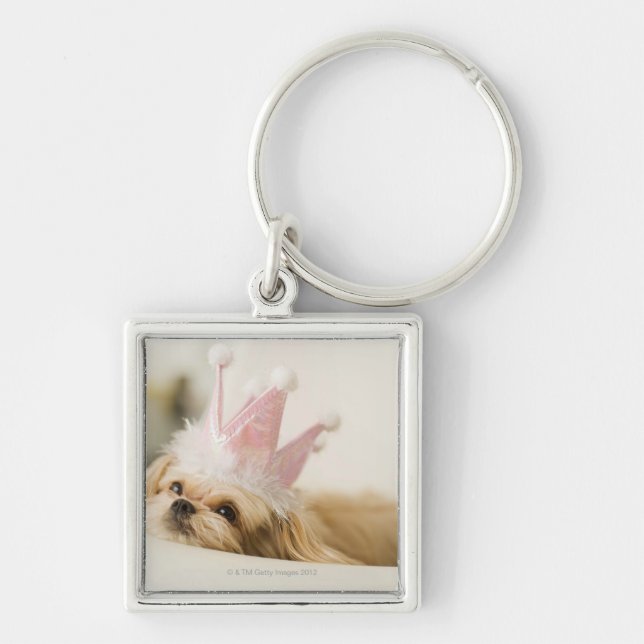 Dog with a crown keychain (Front)