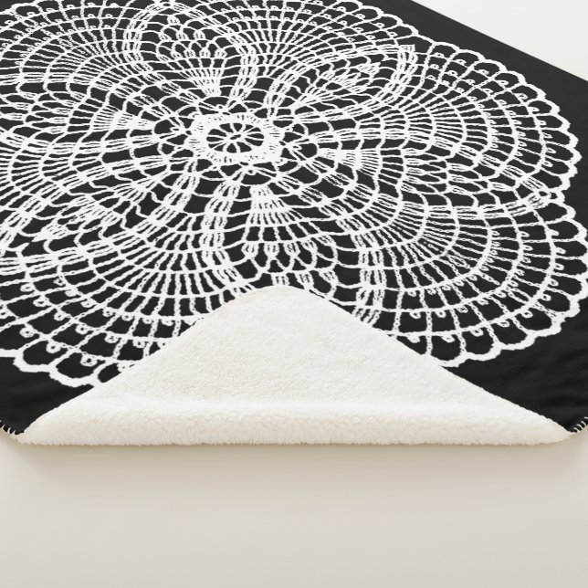 Doily Art Sherpa Blanket (3/4)