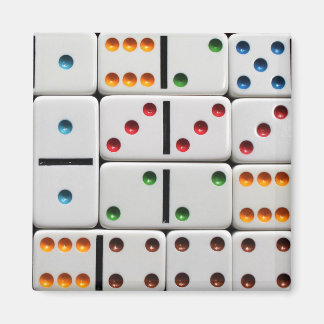 Dominoes magnet