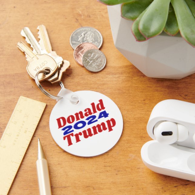 Donald Trump 2024   Keychain (Desk)