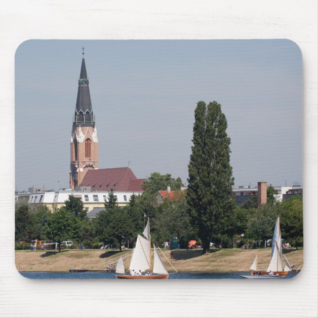 Donaufelder Kirche Mouse Pad (Front)
