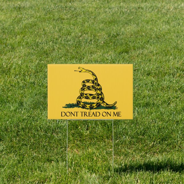 Dont Tread on Me Gadsden Flag Historical Yard Sign (Insitu)