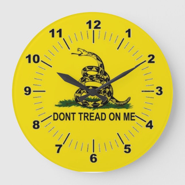 Don't Tread On Me (Gadsden Flag) Wall Clock (Front)