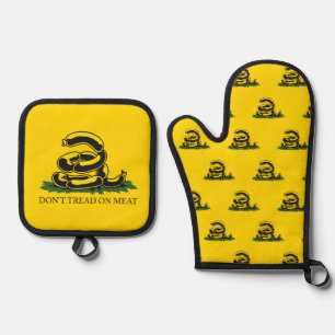 Don't tread on meat funny Gadsden flag parody meme Oven Mitt & Pot Holder Set