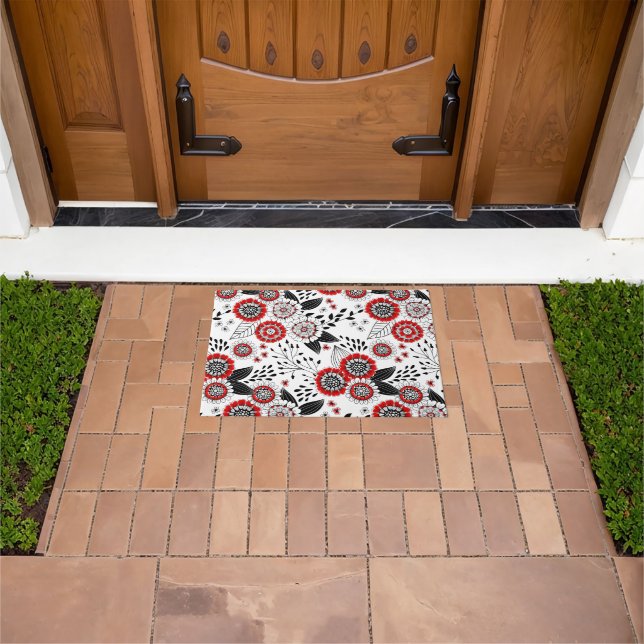 Doodle flowers and leaves in red and black doormat (Outdoor)
