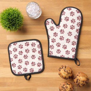 Doodle Paws, Dog Paws, Burgundy Paws Oven Mitt & Pot Holder Set