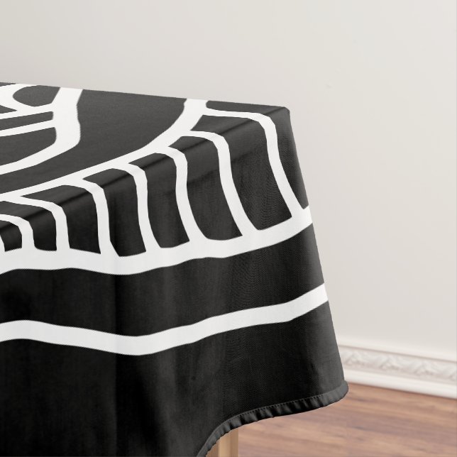 Doodle wave ribbon tablecloth (In Situ)