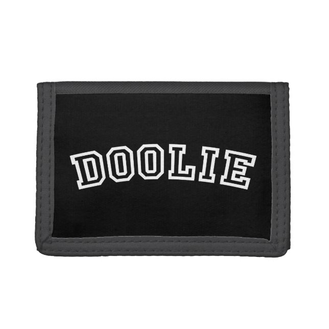 DOOLIE TRI-FOLD WALLET (Front)