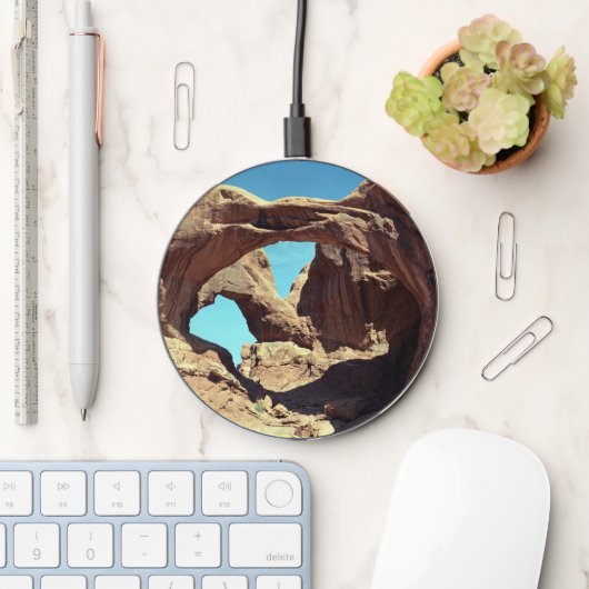 Double Arch Desert Photo Wireless Charger (Desk)