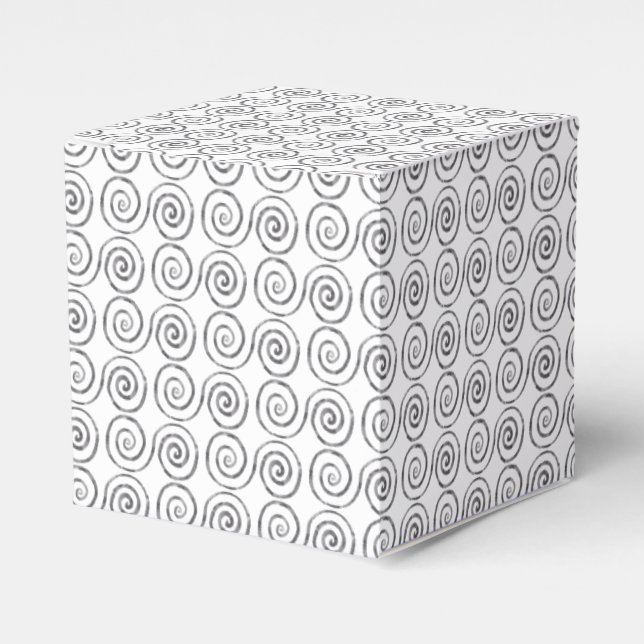 Double Spiral Celtic Pattern Favor Boxes (Front Side)