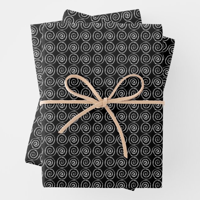 Double Spiral Celtic Pattern Wrapping Paper Sheets (In situ)
