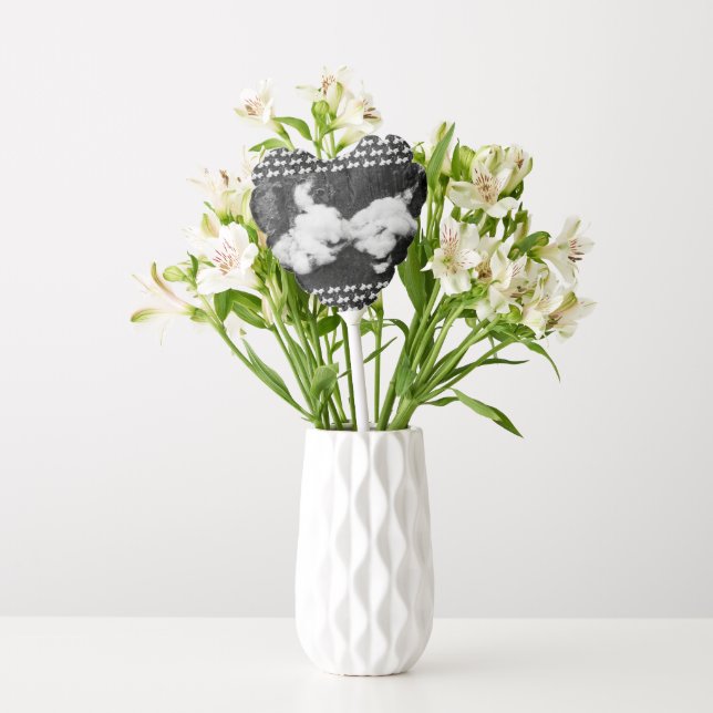 down fluffy balloon (Vase)