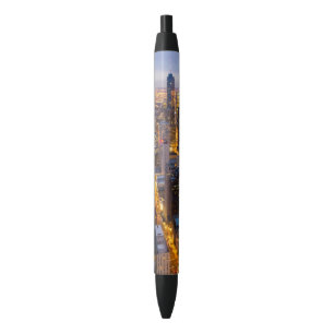 Downtown Chicago skyline at dusk Pen