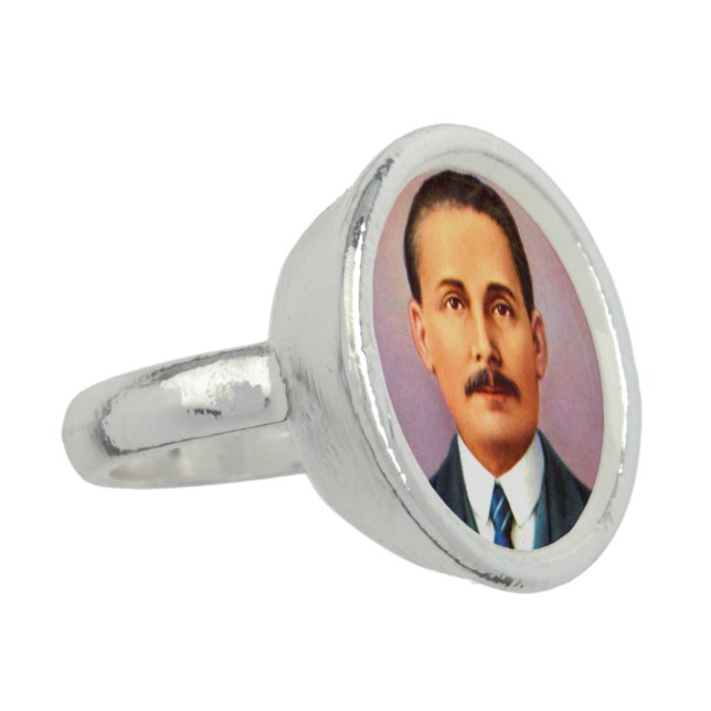 Dr. Hernandez Ring (Side)