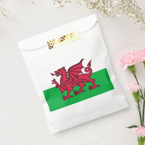 Dragon Flag of Wales Celtic Welsh National Flag Favor Bag