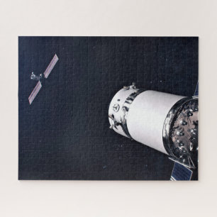 Dragon Xl Spacecraft Approaching A Lunar Gateway. Jigsaw Puzzle