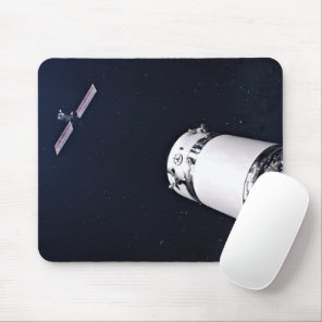 Dragon Xl Spacecraft Approaching A Lunar Gateway. Mouse Pad
