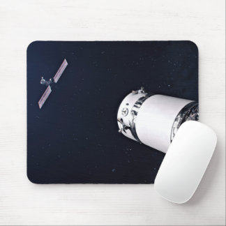 Dragon Xl Spacecraft Approaching A Lunar Gateway. Mouse Pad