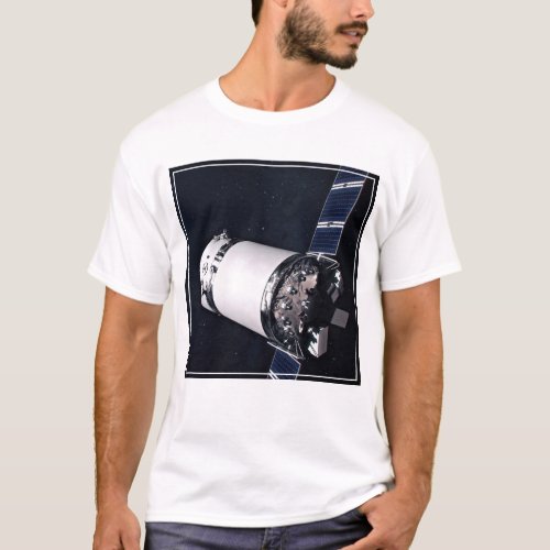 Dragon Xl Spacecraft Approaching A Lunar Gateway T_Shirt