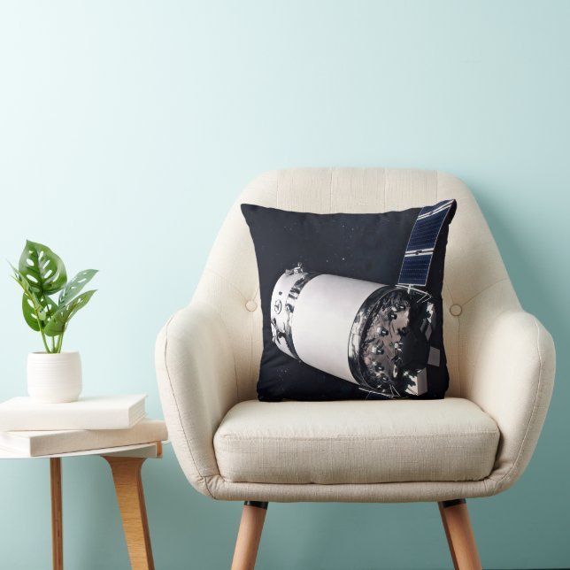 Dragon Xl Spacecraft Approaching A Lunar Gateway. Throw Pillow (Chair)